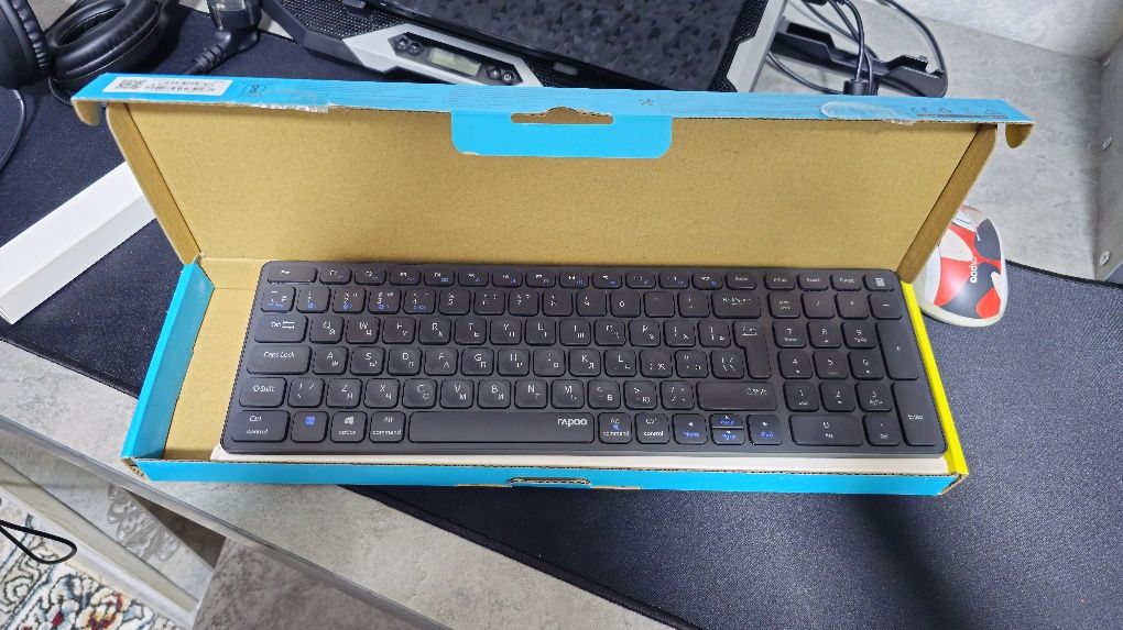 Ultra yupqa Rapoo E9350G simsiz klaviatura — minimalist dizayn.