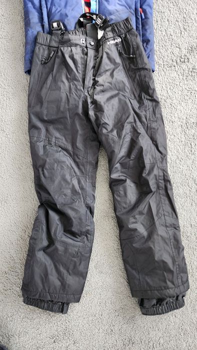 Costum ski head folosit 1 an
