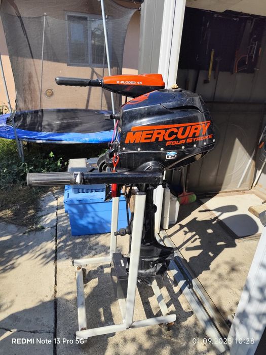 Barca pneumatica si 2 motoare