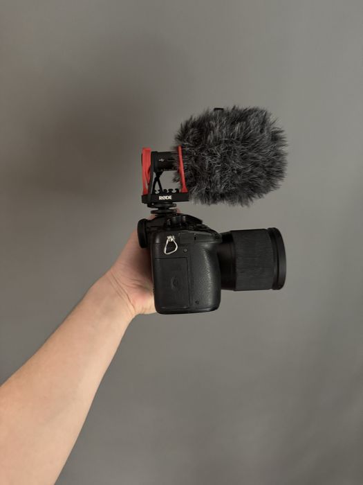 Panasonic Lumix GH5 + Sigma 16mm f/1.4