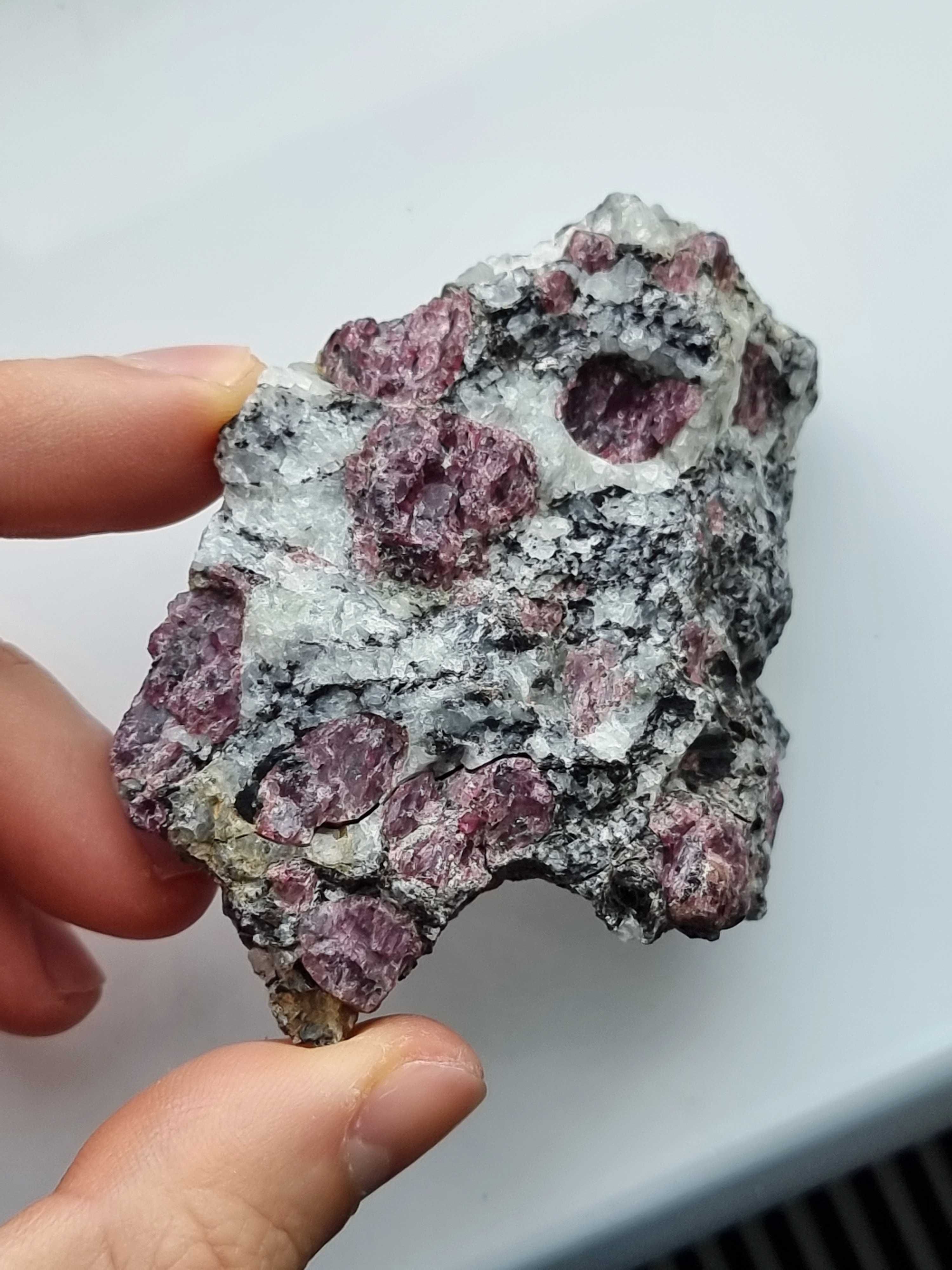 Mineral - floare de mina Granat