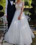 Rochie de mireasă elegantă mărimea 36, purtată o singură dată.