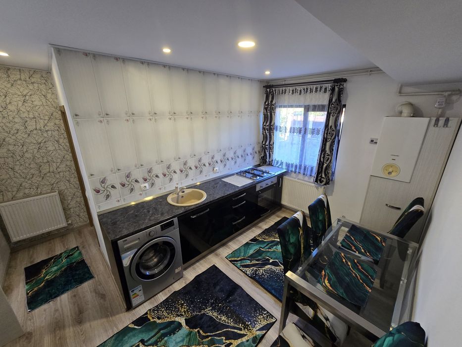 Inchiriez garsoniera / studio la vila zona Tancodrom Trivale  padure