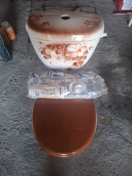 Продам унитаз    .