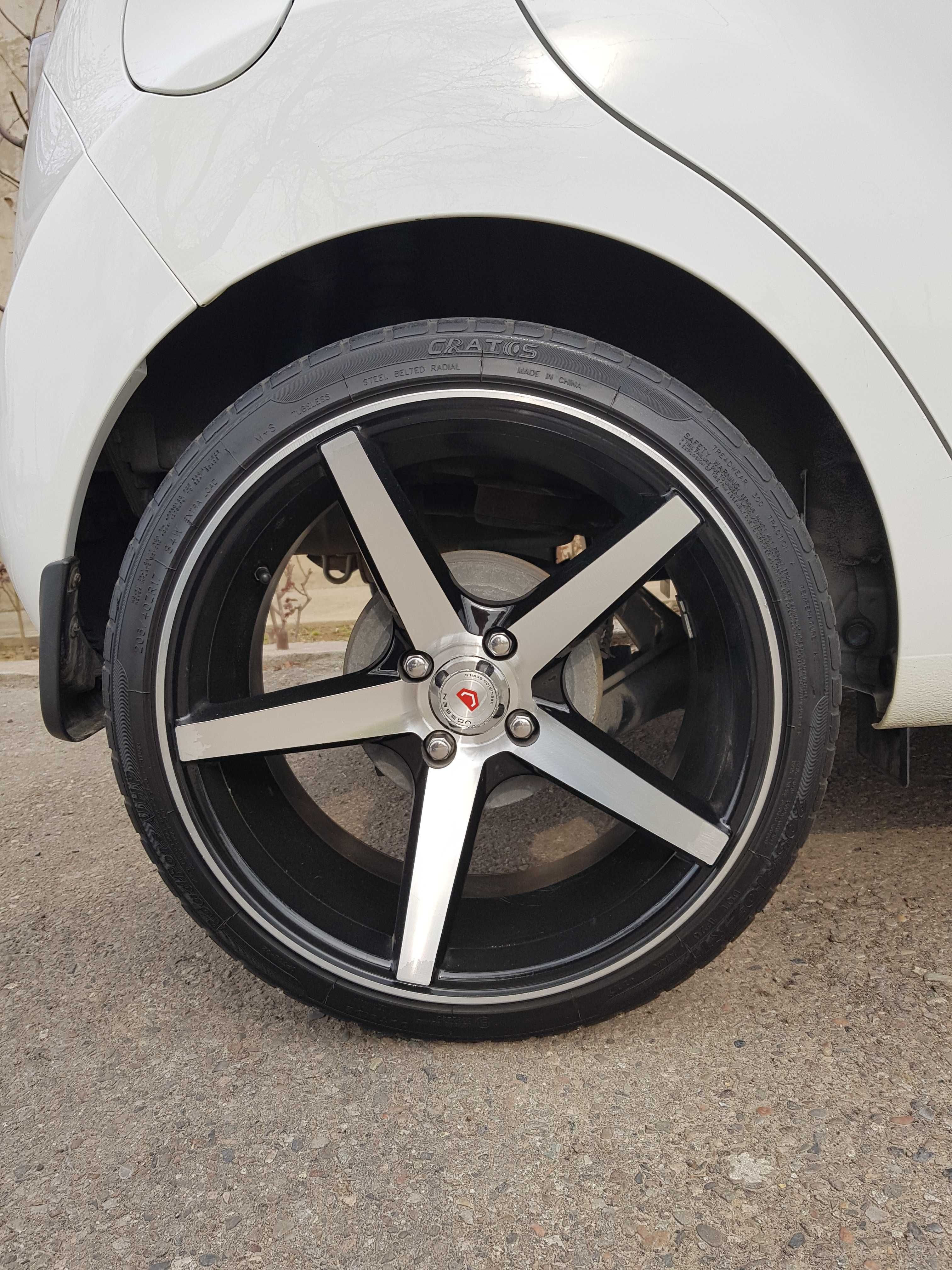 Vossen R17 diska balon 205/40
