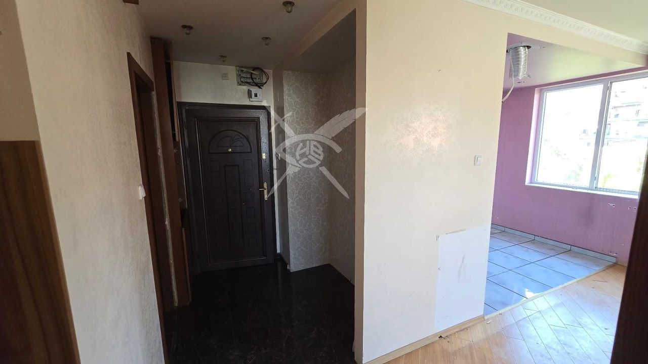 Продава се Двустаен апартамент в Пловдив, Център - 73 кв.м за 1918 €/кв.м - Снимка #1