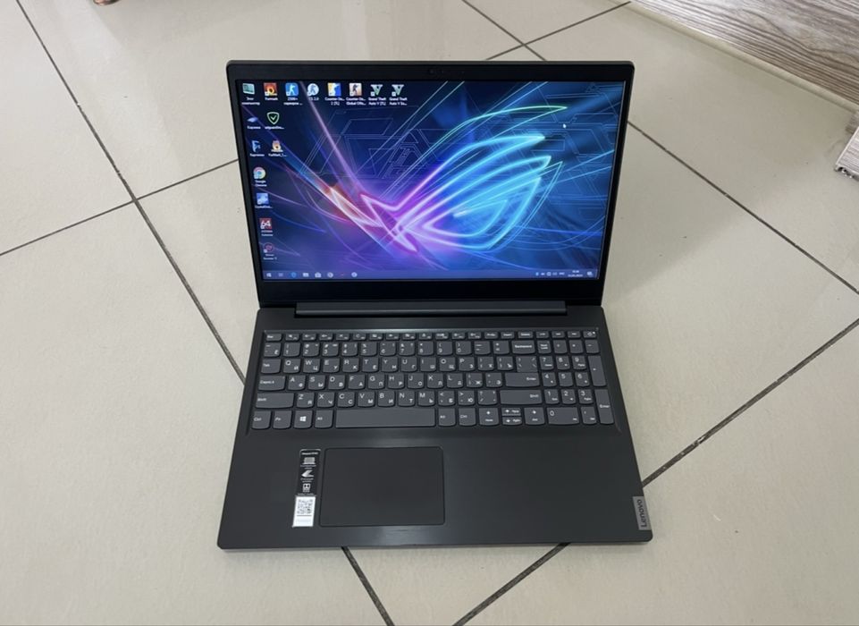 Отличный Современный Ноутбук