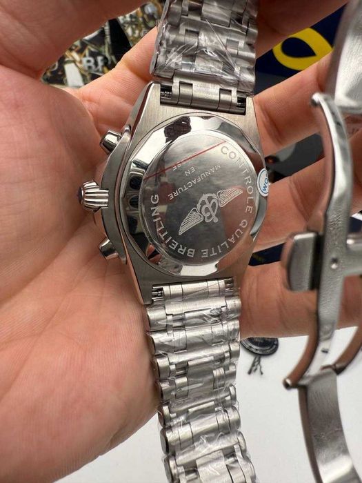 Breitling Chronomat B01 3