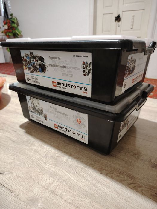 Продается оригинал Lego mindstorms Ev3 45544+45560