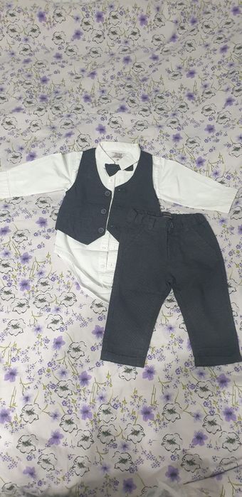 Haine baieti bebeluș costum marime 80.