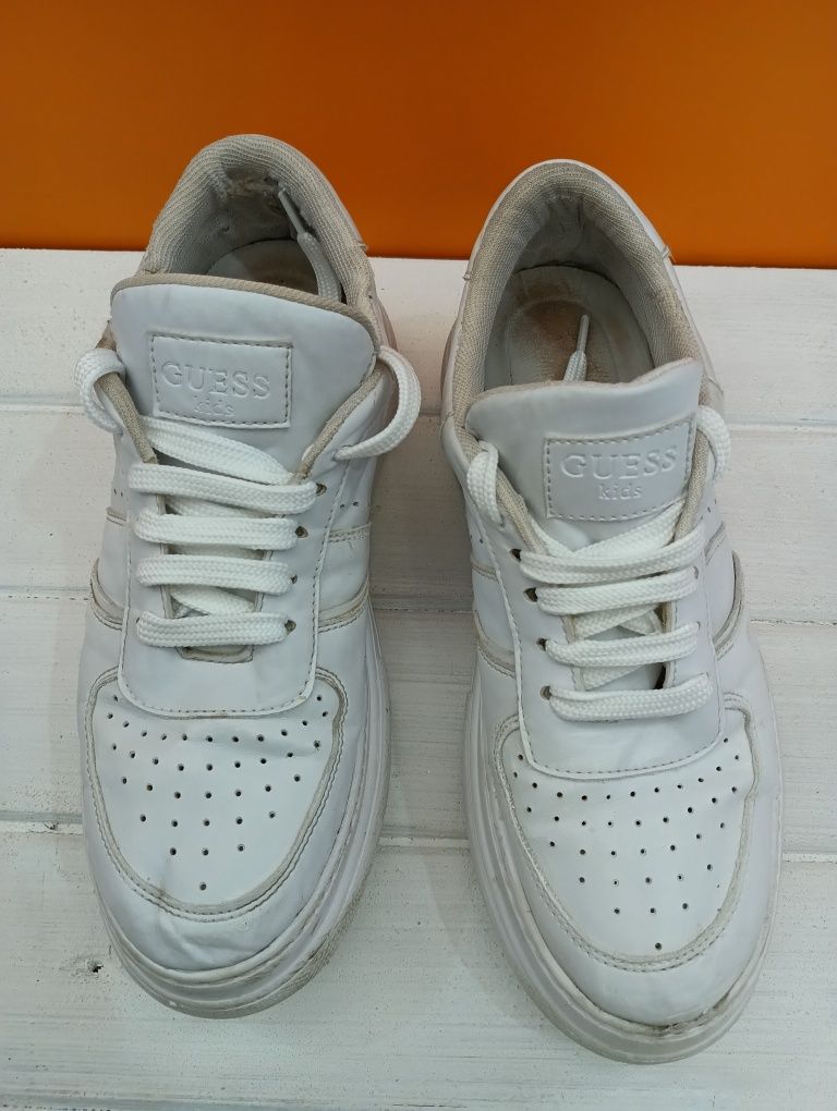 Guess платформа сникърси N 40 - 29 лв