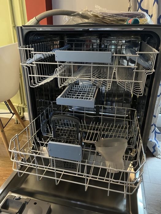 Продам посудомоечную машину Beko DIN5832