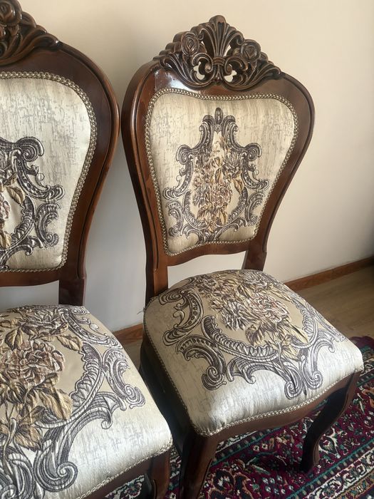Продам стол с 12 стульями. Б/у