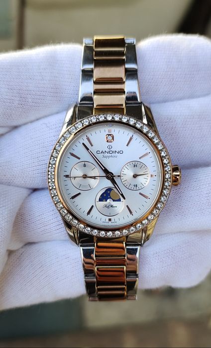 Продам часы женские красивые