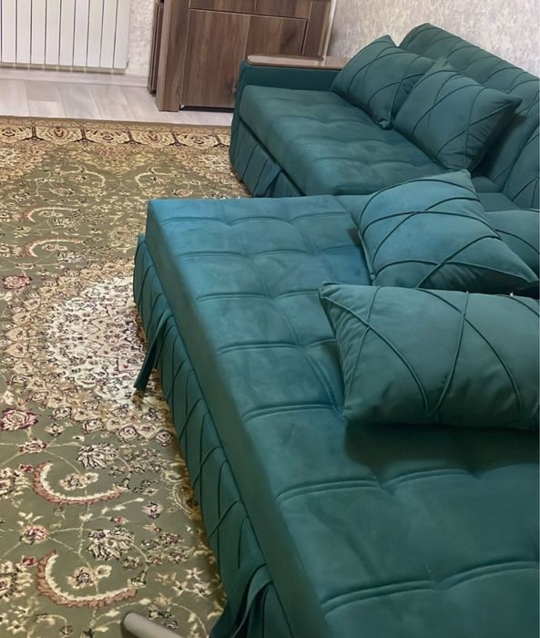 Диван в зал в отличном состоянии