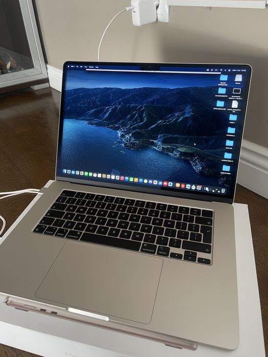 Nou Apple MacBook 15’ M2 2023 256GB SSD + Mouse