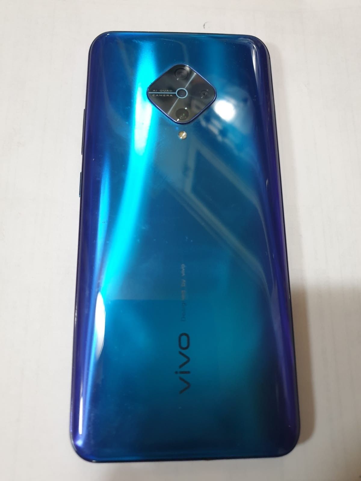 Смартфон VivoV17 Nebula blue