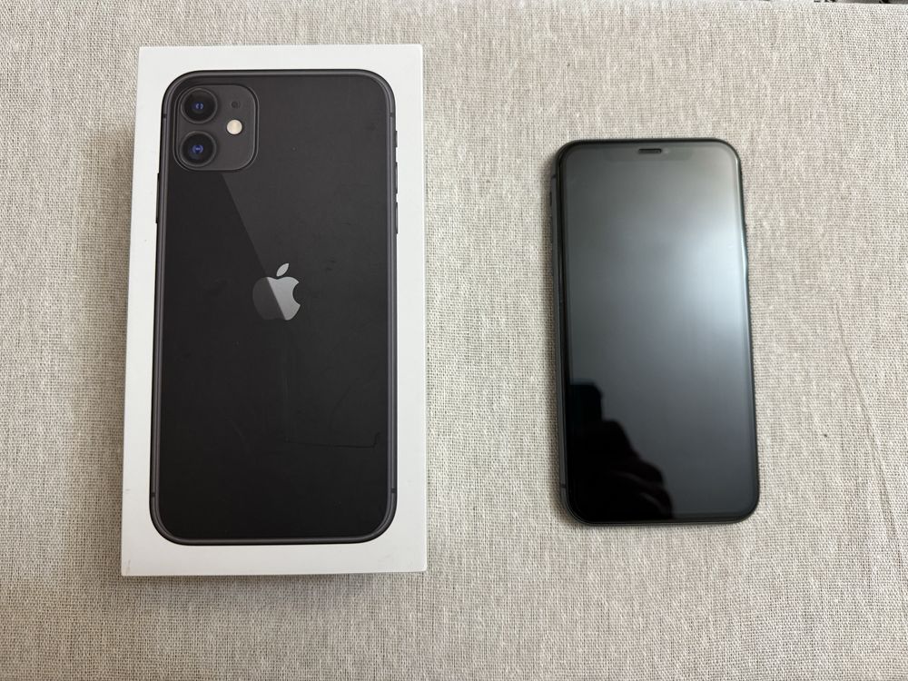 Смартфон Apple iPhone 11, 64 GB, black