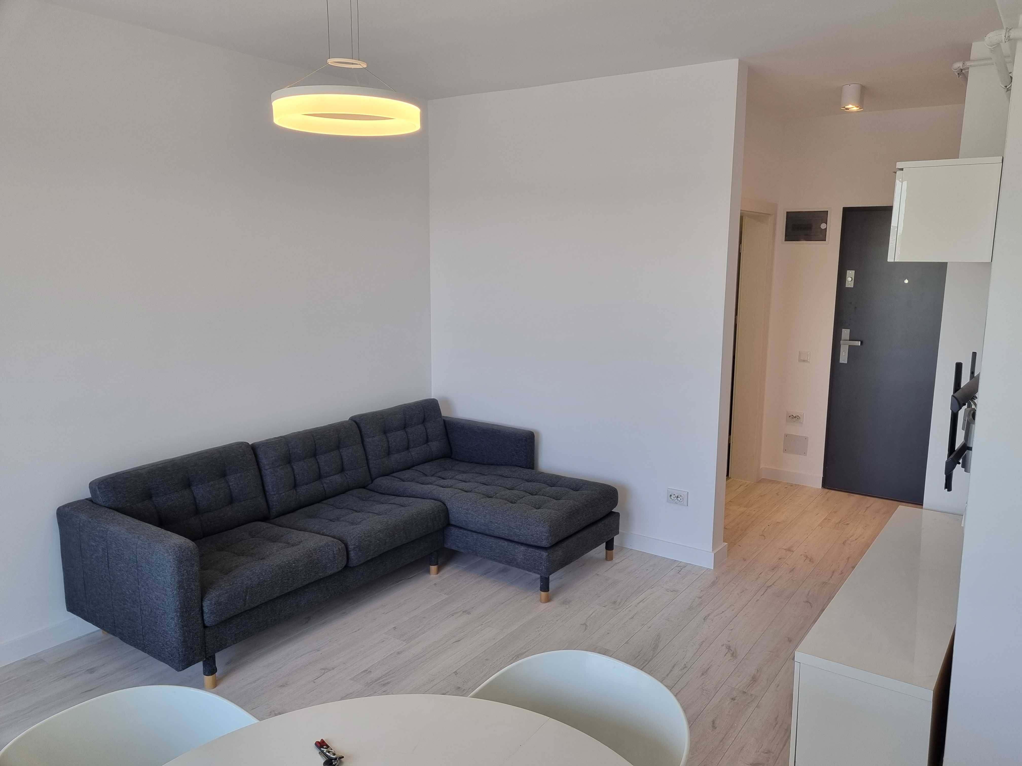 De închiriat: Apartament nou cu 2 dormitoare