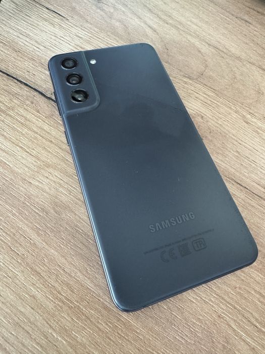 Samsung s21 fe 8/256гб
