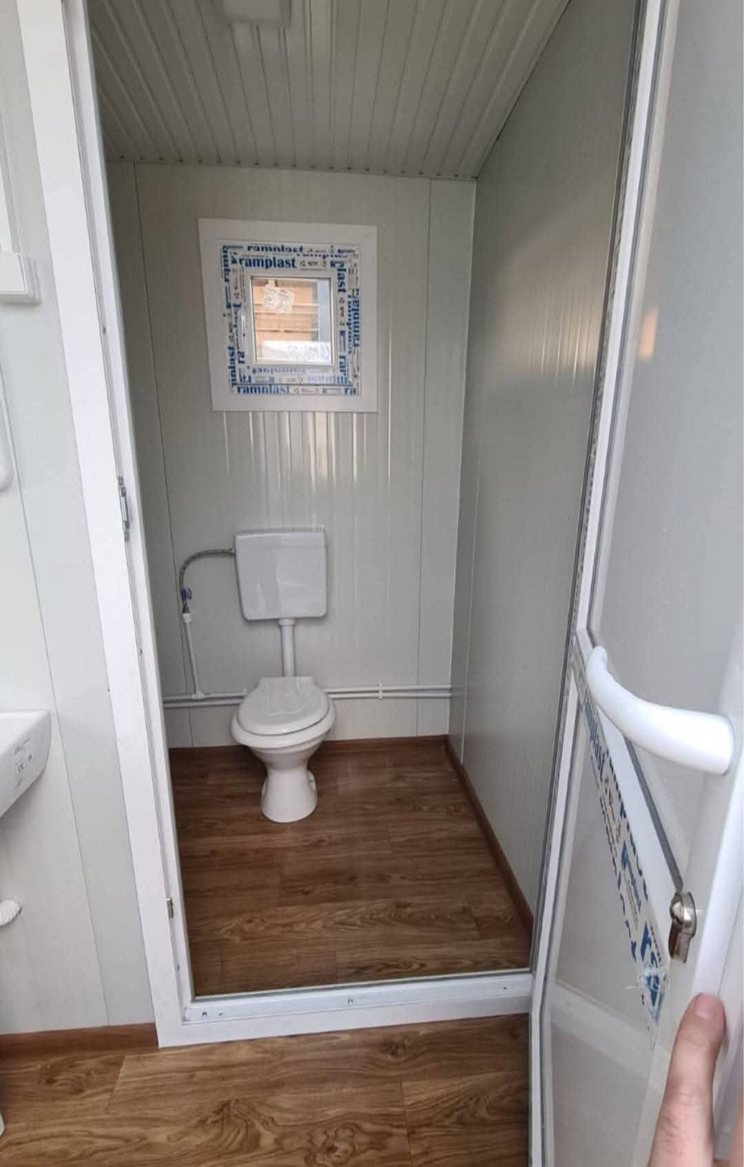 Vând containere modulare