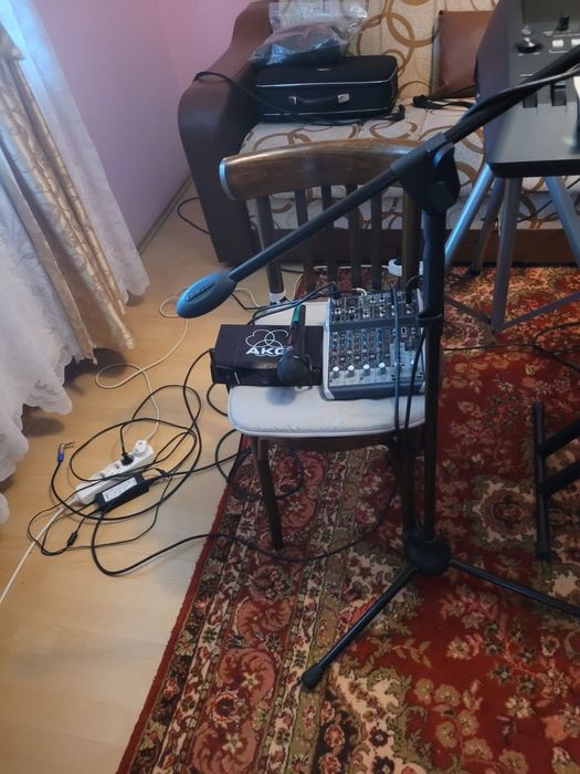 Boxe FBT Maxx 4a, Yamaha PSR-SX600, mixer, microfoane