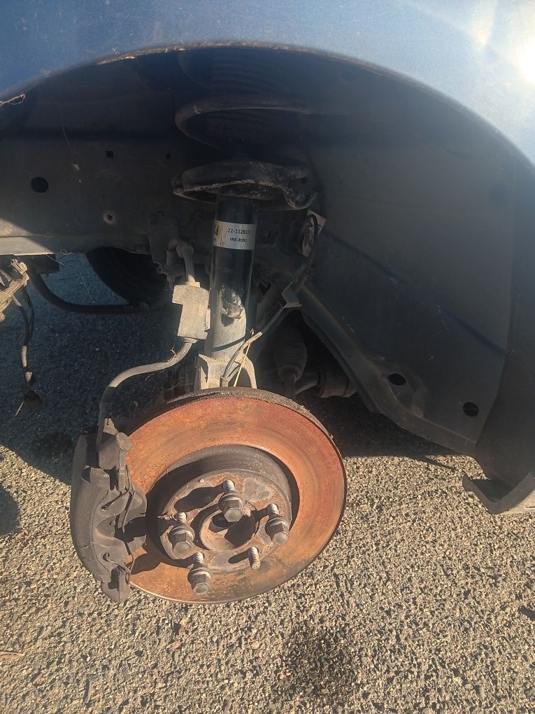 Ford Fokus-1,8 TDCI на части