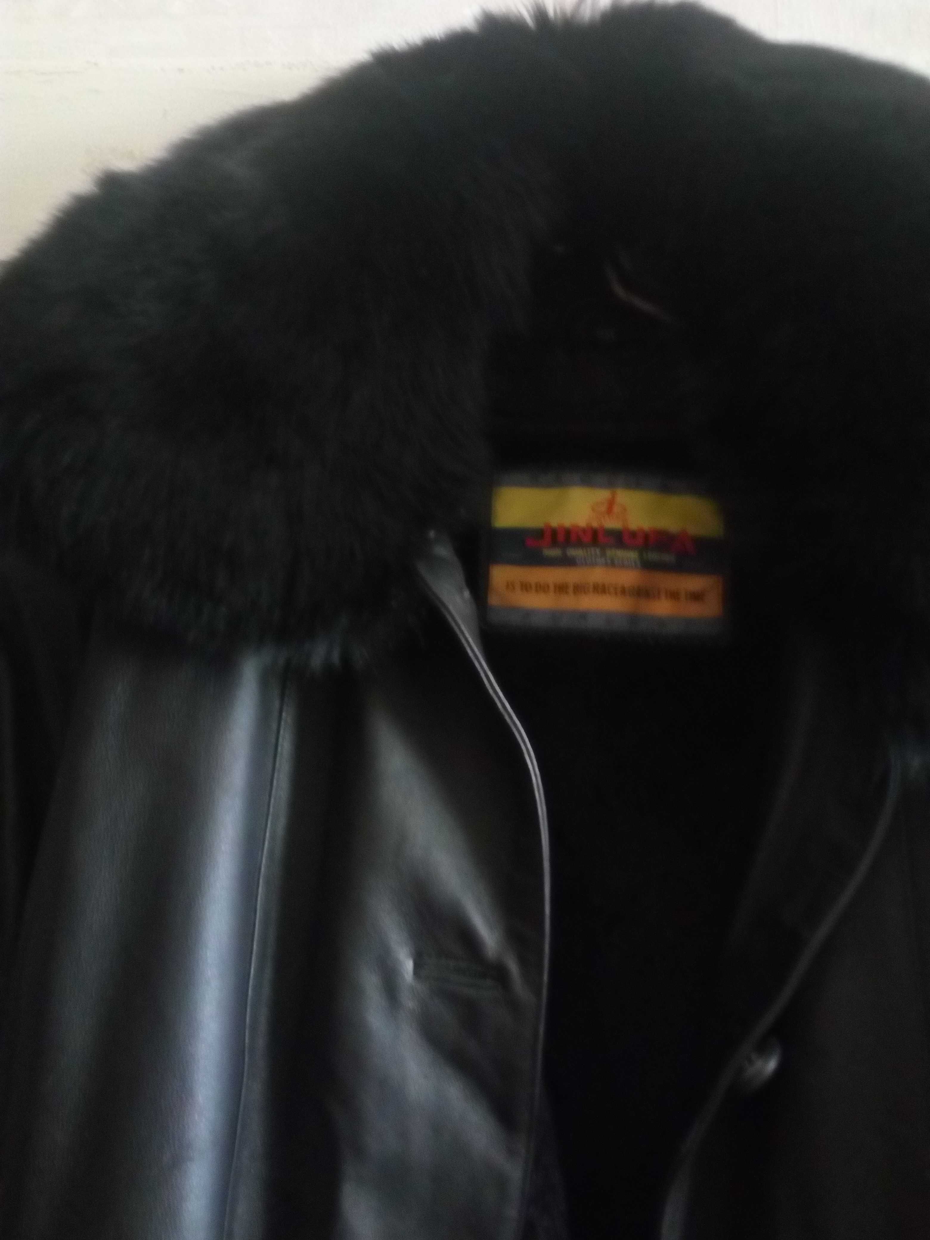 Продается женское кожаное плащ-пальто