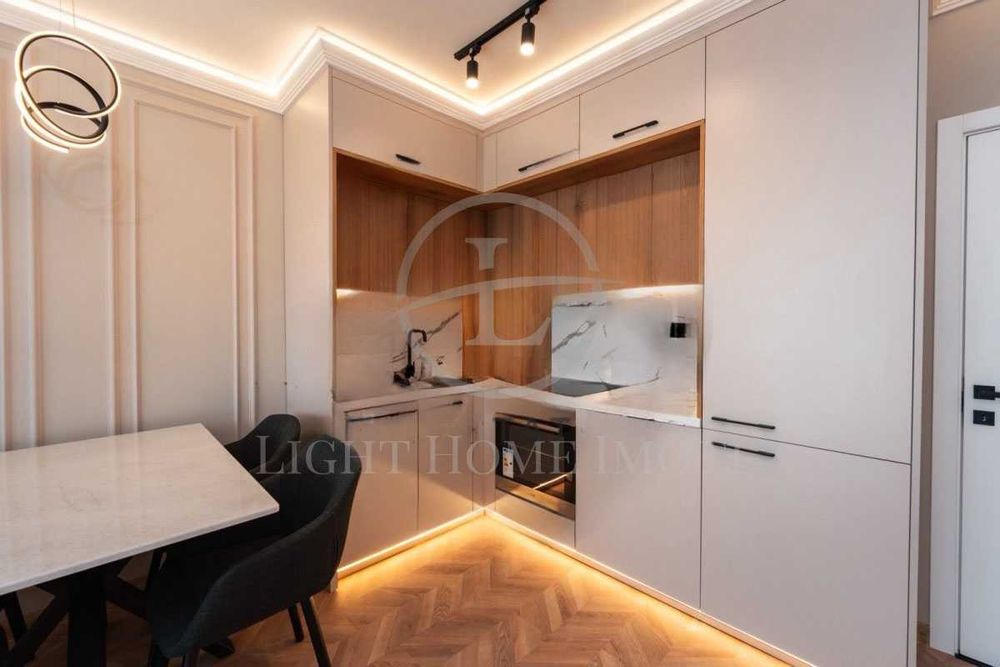 Продава се Двустаен апартамент в Пловдив, Кючук Париж - 71 кв.м за 2041 €/кв.м - Снимка #2