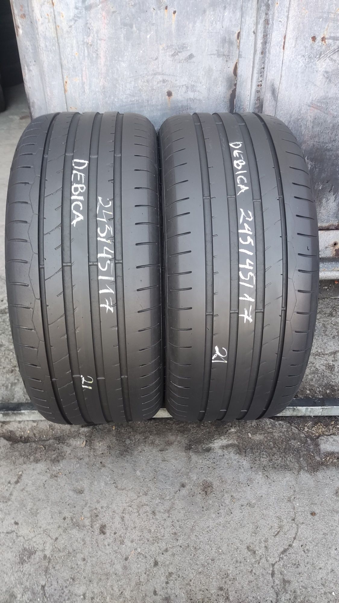 2бр. летни гуми 245/45/17 Debica Presto UHP2
dot21
6.6mm
Добро състоян