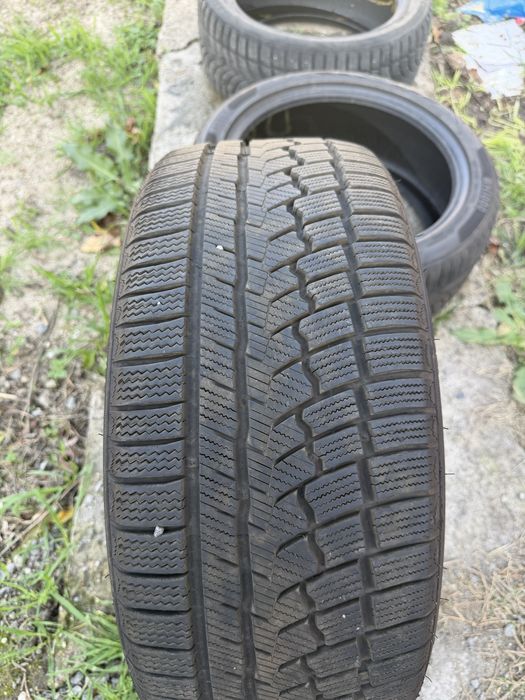 Зимни гуми 225/45/17 дот 2023