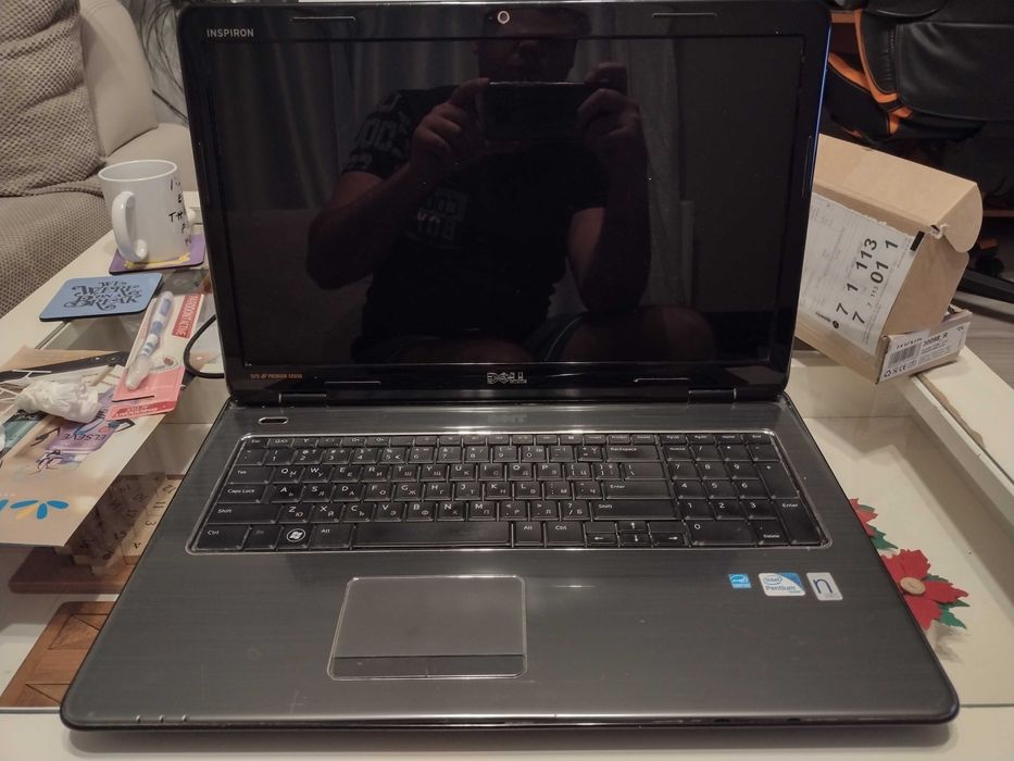 Лаптоп 17 Инча Dell Inspiron N7010 4GB RAM 600GB HDD Нова Батерия