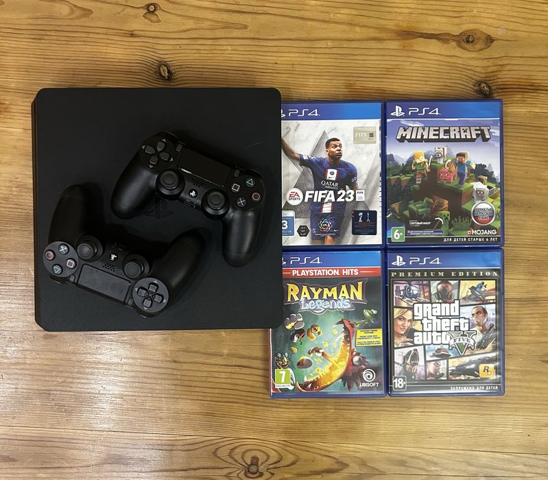 PlayStation 4 Slim