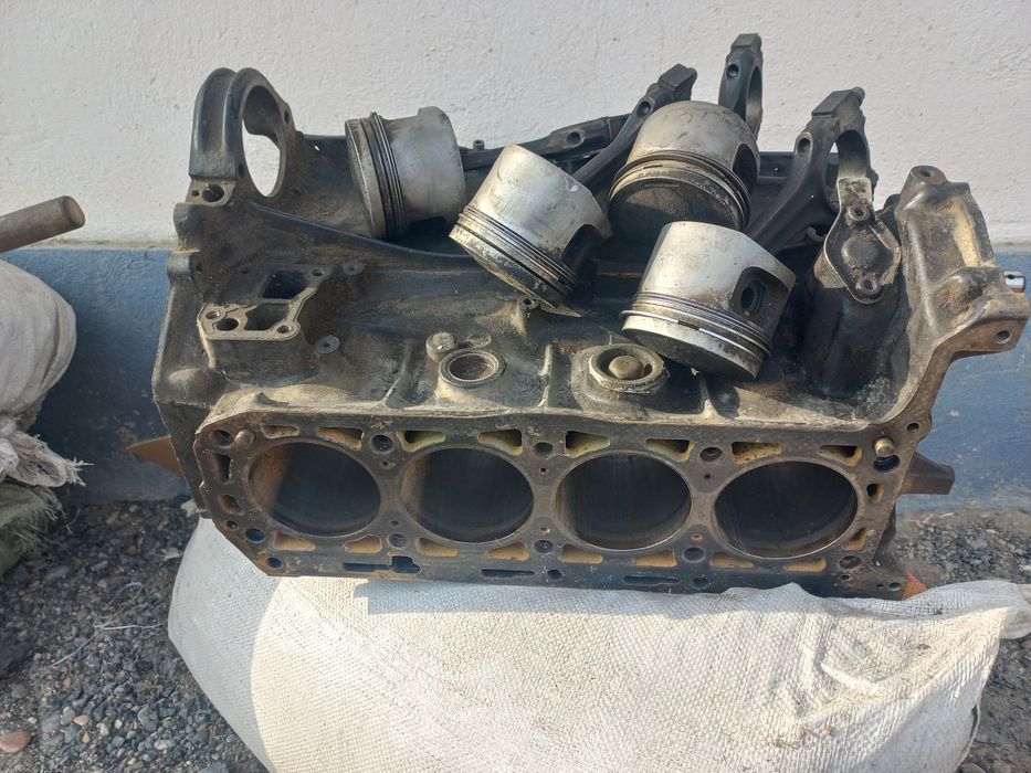 Блок цилиндров мерседес 230 124 кузов 102 матор обем 2