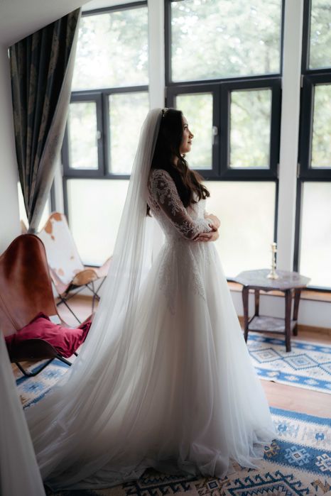 OFERTĂ LIMITATĂ  Rochie de mireasă superbă,  mărimea  M/S,