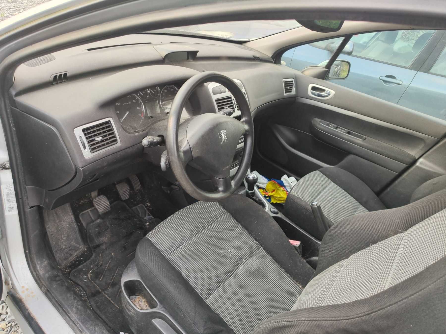 Peugeot 307 Много броики на части пежо 307