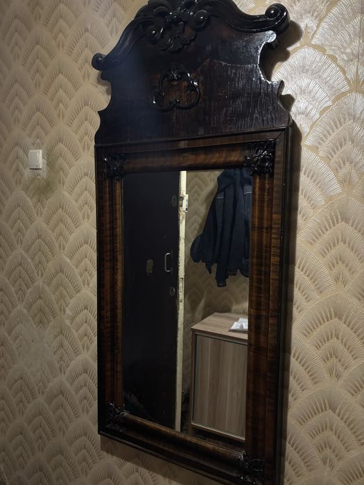 Продам антикварное зеркало