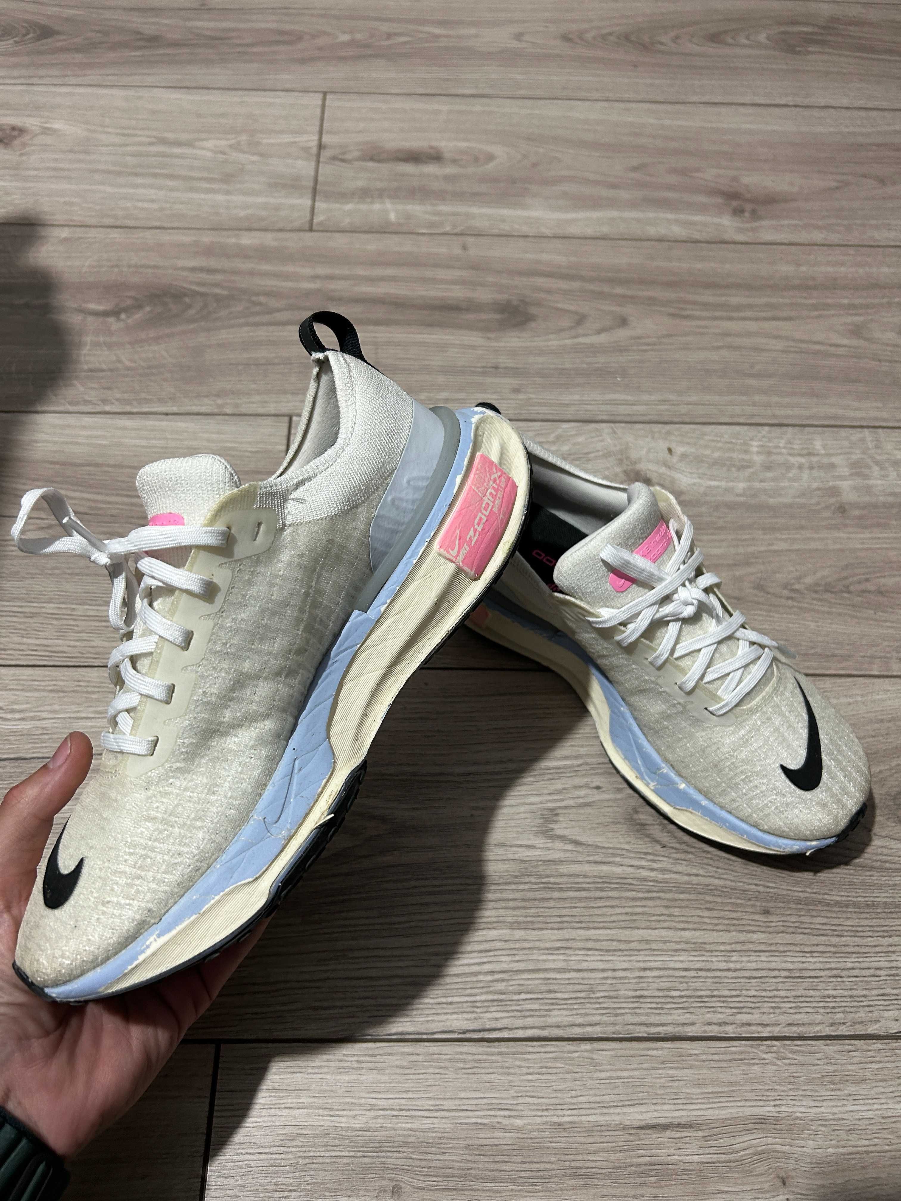 Adidasi Nike ZoomX Invincible Run Flyknit 3 Marimea 41-26cm-