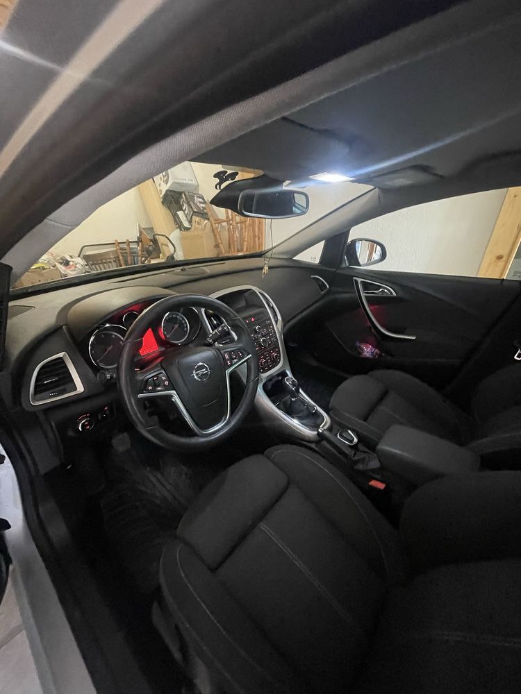 Opel Astra j 1.7CDTI