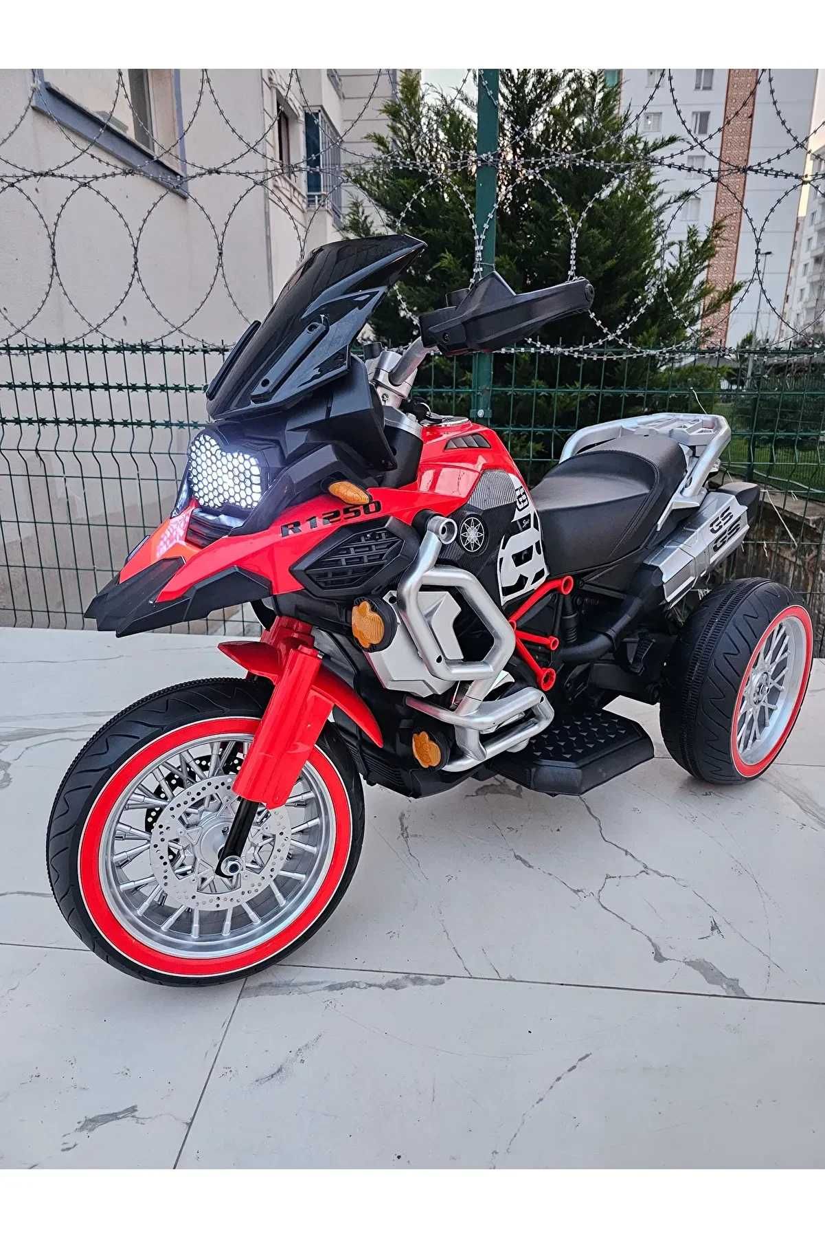 3 oyoqli motosikl bolalar uchun yangidek