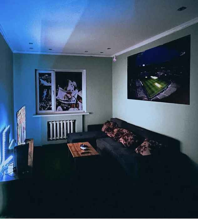 Диван,тумба, парта