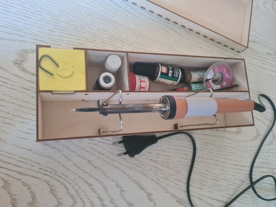 Ящик для паяльника