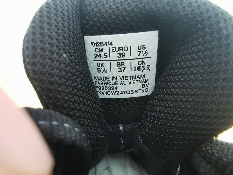 ASICS goretex adidași sport dama