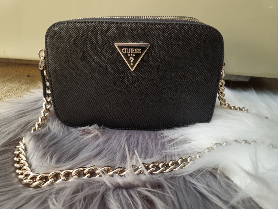 Дамска чанта Guess