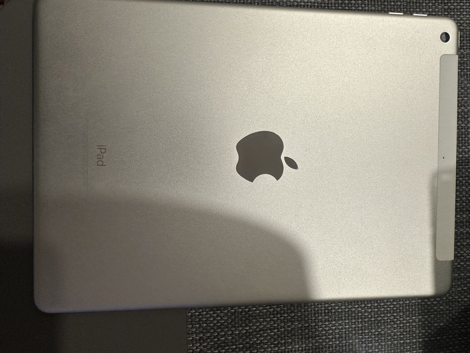 Vand Ipad generatie 6,32GB