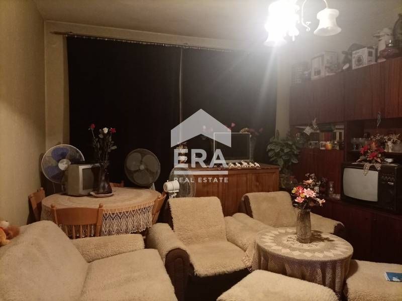 ЕКСКЛУЗИВНО ! ЕРА ОСЪМ продава тухлен апартамент на отлична локация в