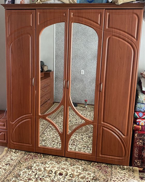 Спальный гарнитур