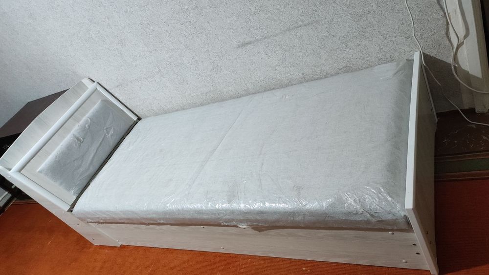 односпальная кровать