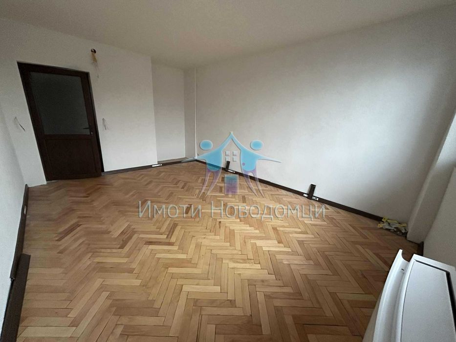 Продава се Едностаен апартамент в Шумен, Пазара - 42 кв.м за 1931 €/кв.м - Снимка #1