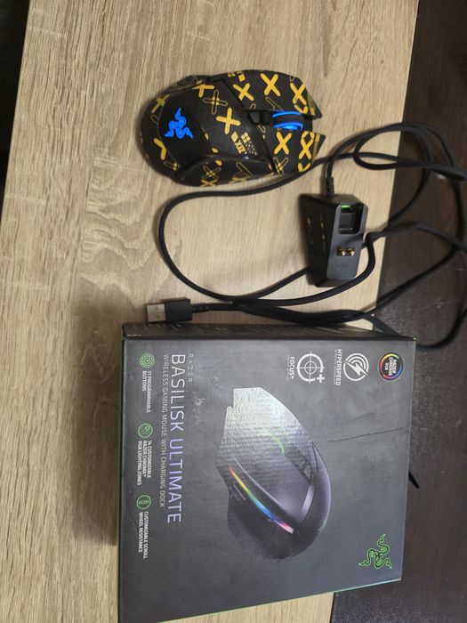 Razer Basilisk Ultimate + skin and dock